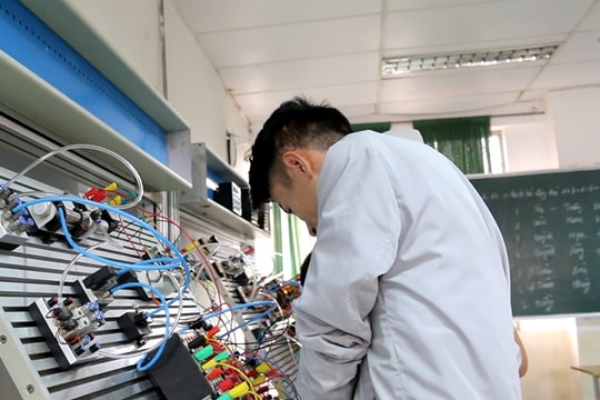 Trường Việt-Hàn xây dựng chất lượng cao và hợp tác quốc tế