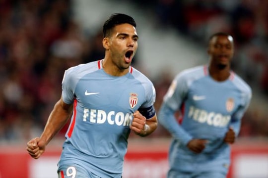 Đè bẹp Lille, Monaco bắt kịp PSG