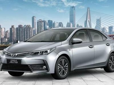 Toyota Corolla Altis nâng cấp bán rẻ hơn 45 triệu đồng