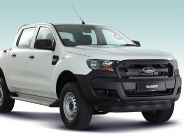 Ford Ranger XL Standard cập bến Malaysia với giá 453 triệu đồng