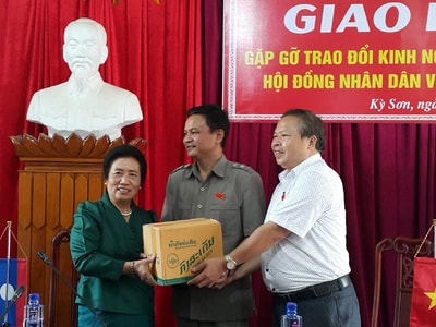 Ủy ban Dân tộc Quốc hội Lào thăm, làm việc tại Kỳ Sơn