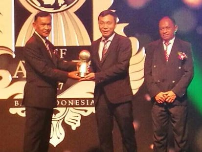 HLV Mai Đức Chung và Đoàn Văn Hậu được vinh danh ở Đông Nam Á