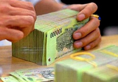 Gửi tiền tiết kiệm bị đánh thuế?