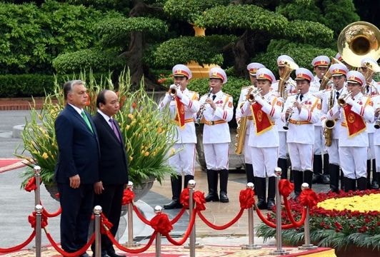 Lễ đón Thủ tướng Hungary và Phu nhân thăm chính thức Việt Nam