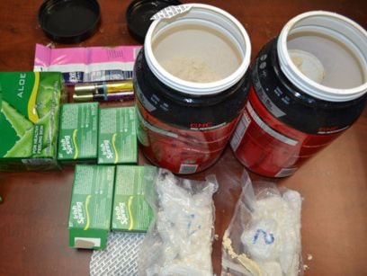 Gửi ma tuý đá từ Mỹ về Việt Nam làm quà biếu