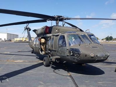 Trực thăng Mỹ mẻ cánh, lõm cửa sổ vì đâm phải flycam