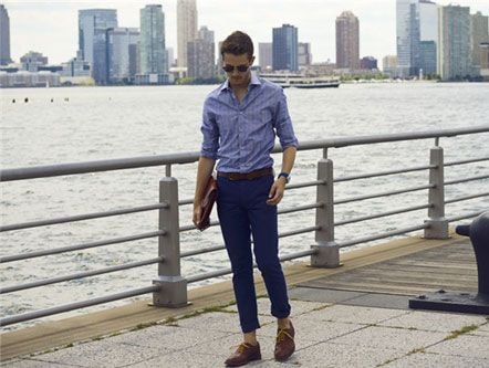 Cách phối trang phục công sở nam với giày thể thao