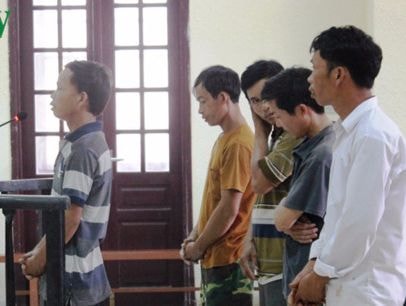 Lĩnh án vì chở bom 'khủng' còn nguyên kíp nổ đi bán