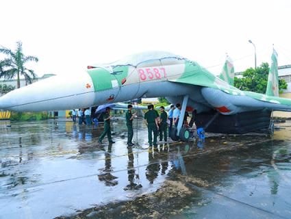 Việt Nam tự sản xuất vũ khí ngụy trang