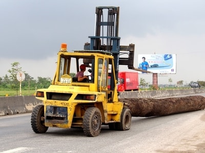 Thót tim với pha kéo gỗ ngược chiều trên Quốc lộ 1A