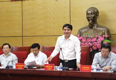 Bí thư Nguyễn Đắc Vinh: Không được làm thui chột quyết tâm của nhà đầu tư