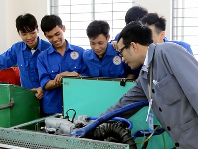 Trường Cao đẳng nghề KTCN Việt Nam-Hàn Quốc: Kết nối doanh nghiệp và nhà trường