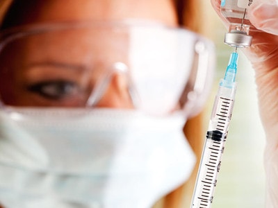 Ở Mỹ nếu không cho con tiêm vắc xin sẽ bị phạt tù