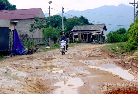 Đường vào Liên Hợp - Qùy Hợp nát như tương