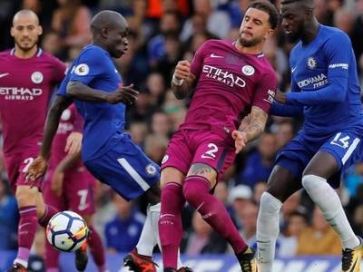 Sân Stamford Bridge: 'Bụt chùa nhà không thiêng'