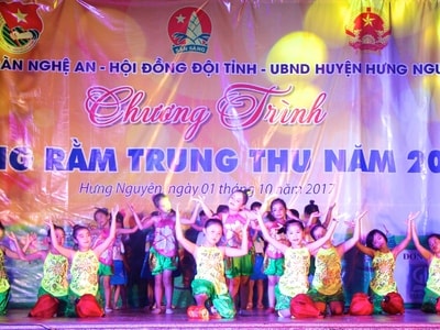 Tỉnh đoàn tổ chức Tết Trung thu cho hơn 1.000 trẻ em Hưng Nguyên