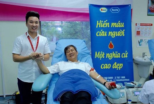 'Viện trưởng về hưu trăm người khóc' qua lời kể của đồng nghiệp, bệnh nhân