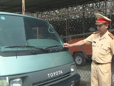 Xe ô tô hết hạn sử dụng bị phạt bao nhiêu tiền?