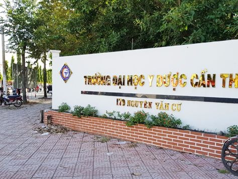 Hàng trăm sinh viên ngành y bị chiếm dụng tiền học phí