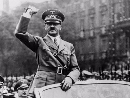Trùm phát xít Hitler gần có loại bom đè bẹp đồng minh?