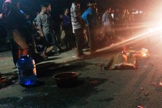 Xe buýt tông 2 ông cháu, bé gái 3 tuổi tử vong