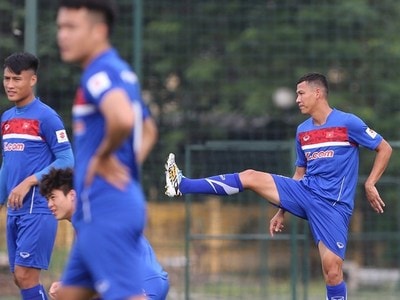 ĐT Việt Nam và 'cuộc chiến' trên hàng công