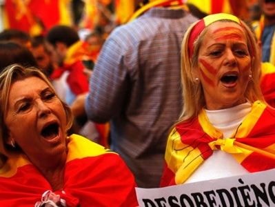 Biểu tình rầm rộ ở Barcelona phản đối Catalonia tuyên bố độc lập