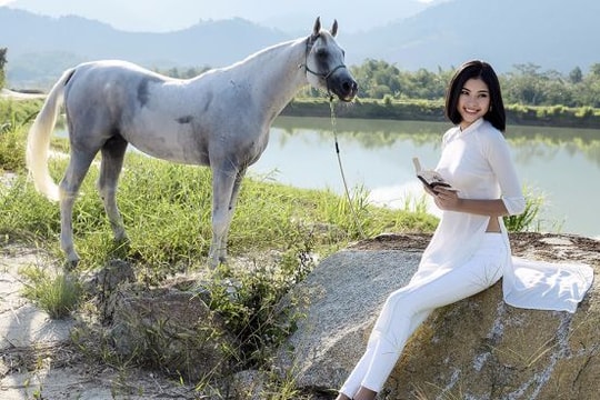 Đào Thị Hà đẹp tinh khôi giữa núi rừng M'Đrăk