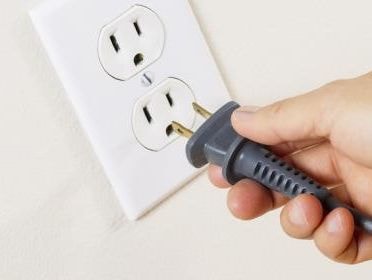 Kinh nghiệm bảo vệ thiết bị điện mùa mưa