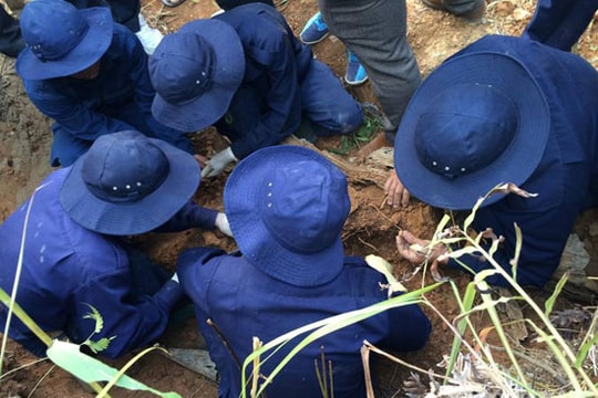 Tìm kiếm, quy tập trên 50 tin mộ liệt sỹ tại Lào