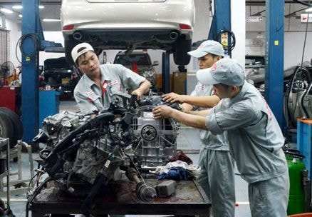 Xăng 'bẩn' hại xe ô tô như thế nào?