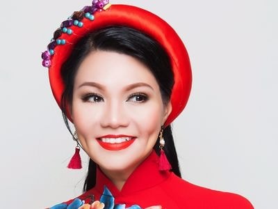 Diễn viên Ngọc Huyền: 'Tôi học mẹ chồng cách giữ gìn thanh sắc'