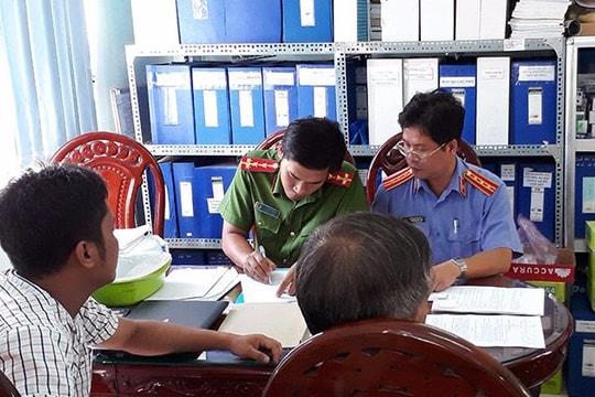 Bắt hai cán bộ Sở TN&MT biến 'đất vàng' thành 'đất bèo'