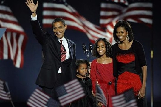 Cựu Tổng thống Mỹ Barack Obama dạy con gái 3 cách 'định hình thế giới'