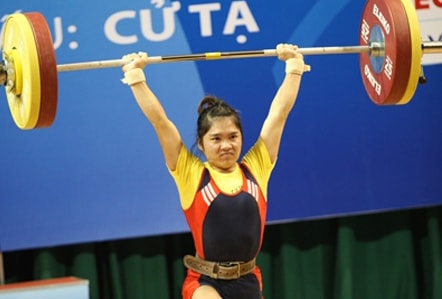 Nữ lực sĩ Nghệ An đoạt HCV tại Giải Vô địch cử tạ toàn quốc