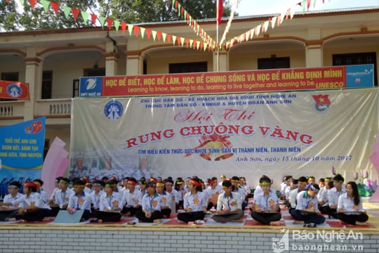 Học sinh vùng cao học cách chống lạm dụng tình dục