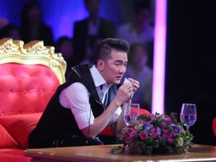 Đàm Vĩnh Hưng bật khóc, kể về góc khuất lắm đắng cay trong cuộc đời