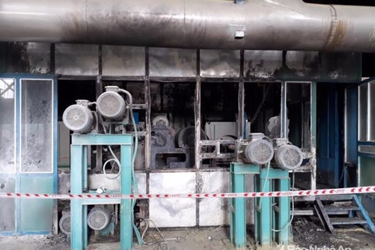 Cháy lớn tại nhà máy Hoa Sen Nghệ An, ước tính thiệt hại hàng tỷ đồng