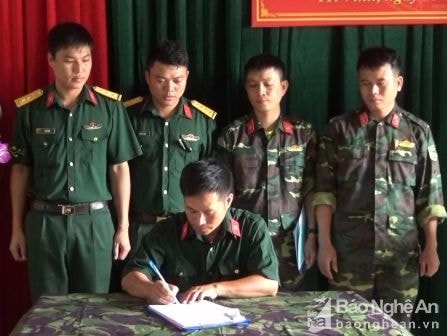 Tiểu đoàn hỗn hợp Đảo Mắt huấn luyện lực lượng dự bị động viên khung B