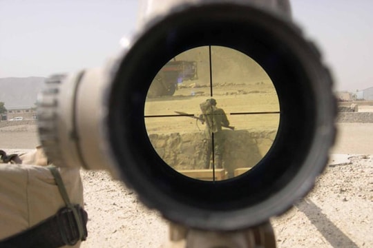 Xạ thủ Nga bắn trúng mục tiêu cách hơn 4 km?