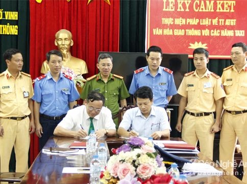 Nghệ An: Các hãng taxi cam kết không phóng nhanh, vượt ẩu, tranh giành khách