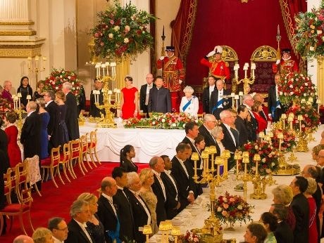 Các đầu bếp chạy khỏi hoàng gia Anh