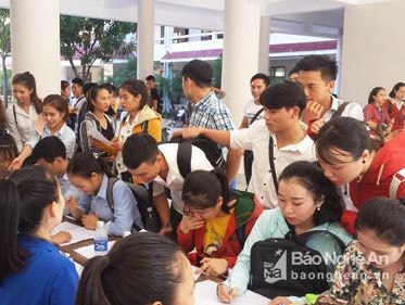 Sinh viên Đại học Vinh mở lớp dạy tiếng Anh miễn phí