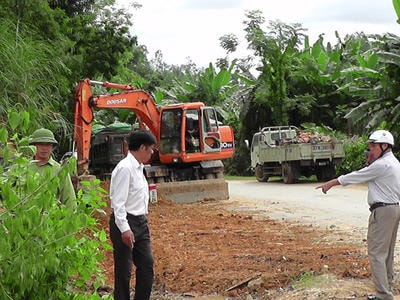 Giải tỏa giao thông tại dốc Truông Kè