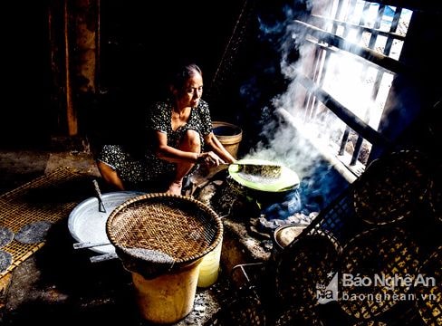 Về xứ Lường thưởng thức kẹo lạc, bánh đa