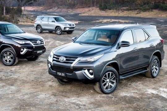Các phiên bản Toyota Fortuner 2018 đồng loạt giảm giá