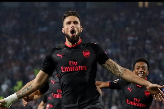 ​Giroud ghi bàn thắng đẹp, Arsenal nhọc nhằn hạ Zvezda