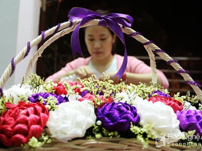 Tinh tế sắc màu hoa giấy dịp lễ 20/10