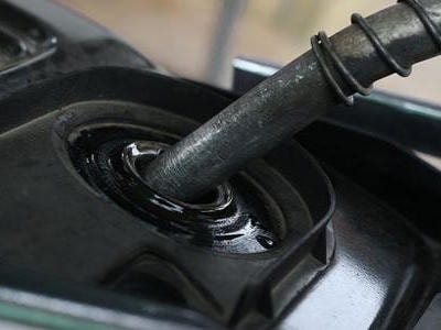 Mẹo nhận biết nhanh xe máy 'ăn' xăng