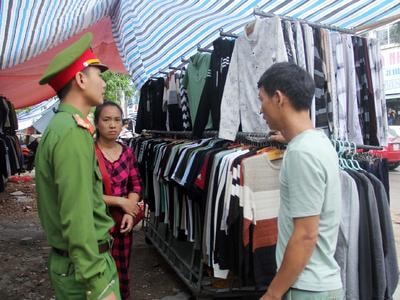 TP Vinh: Giải quyết điểm nóng lấn chiếm vỉa hè ở phường Lê Mao